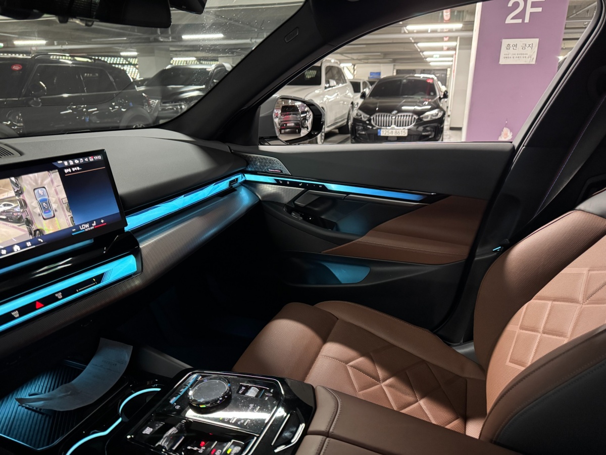 BMW 5 Series, 2025 — фото 10 из 10