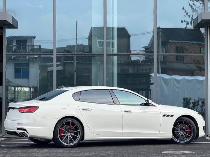 Maserati Quattroporte, 2021 — фото 4 из 9