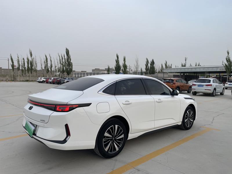 Changan Qiyuan (Nevo) A05, 2025 — фото 6 из 10