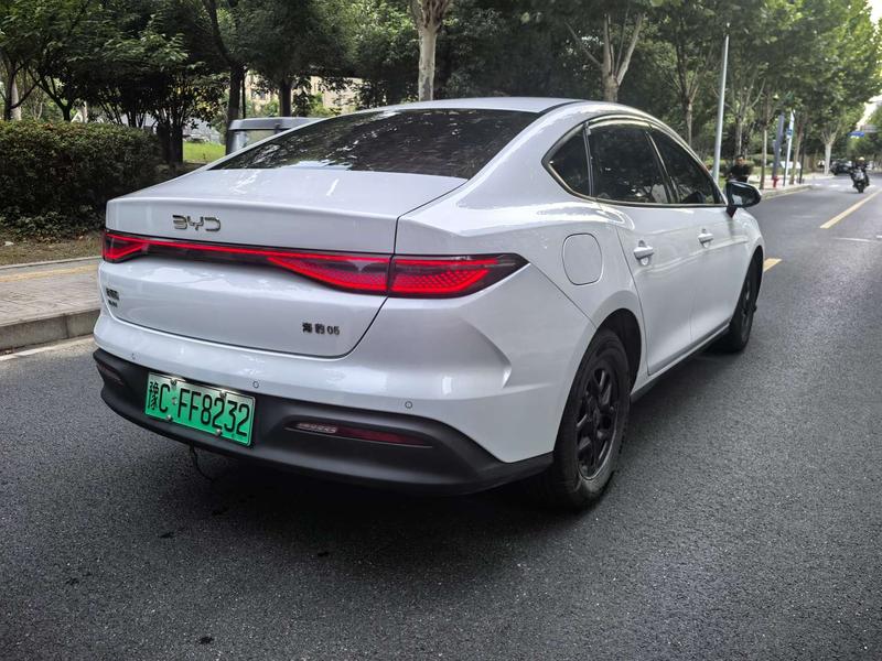 BYD Seal 05 DM-i Hybrid, 2025 — фото 6 из 10