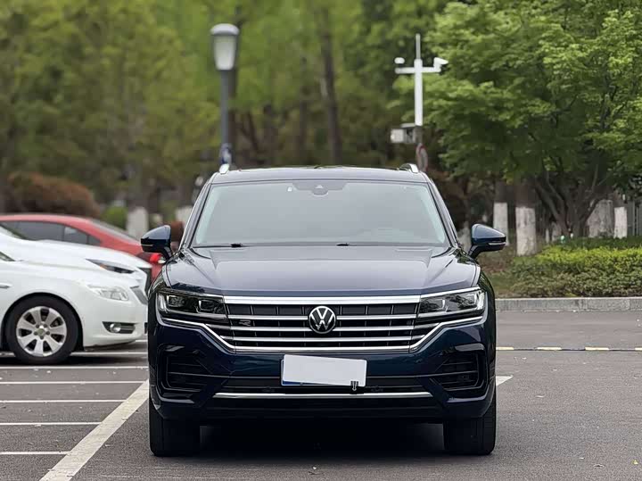 Volkswagen Touareg, 2022 — фото 2 из 9