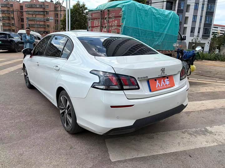 Peugeot 408, 2023 — фото 4 из 9