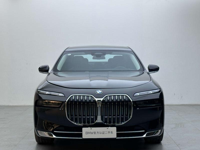 BMW 7 Series, 2025 — фото 2 из 12