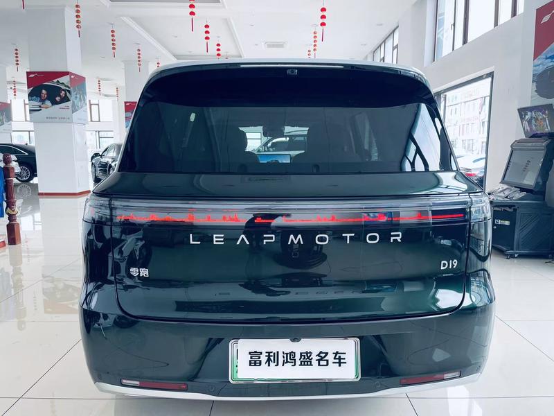 Leapmotor D19, 2026 — фото 5 из 11