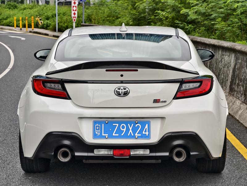 Toyota GR86, 2023 — фото 4 из 11