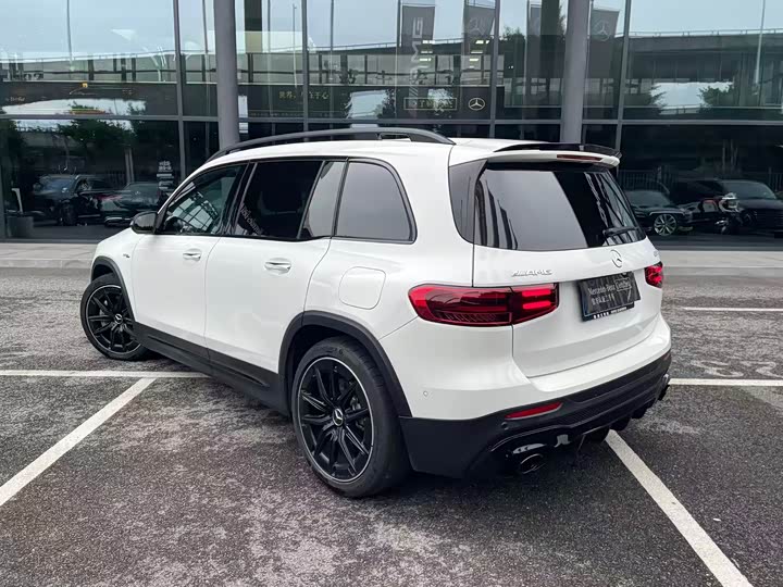 Mercedes-Benz GLB-Class AMG, 2025 — фото 6 из 9
