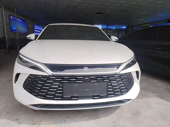 BYD Qin L, 2025 — фото 3 из 9