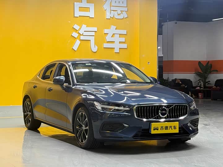 Volvo S60, 2021 — фото 3 из 9