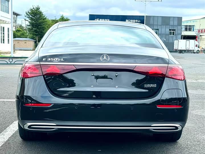 Mercedes-Benz E-Class Hybrid, 2024 — фото 8 из 9