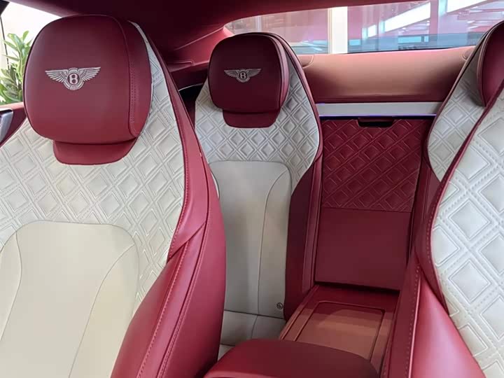 Bentley Continental GT, 2022 — фото 7 из 9