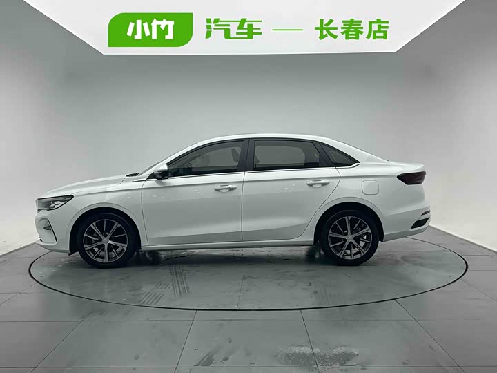 Geely Emgrand, 2023 — фото 3 из 9