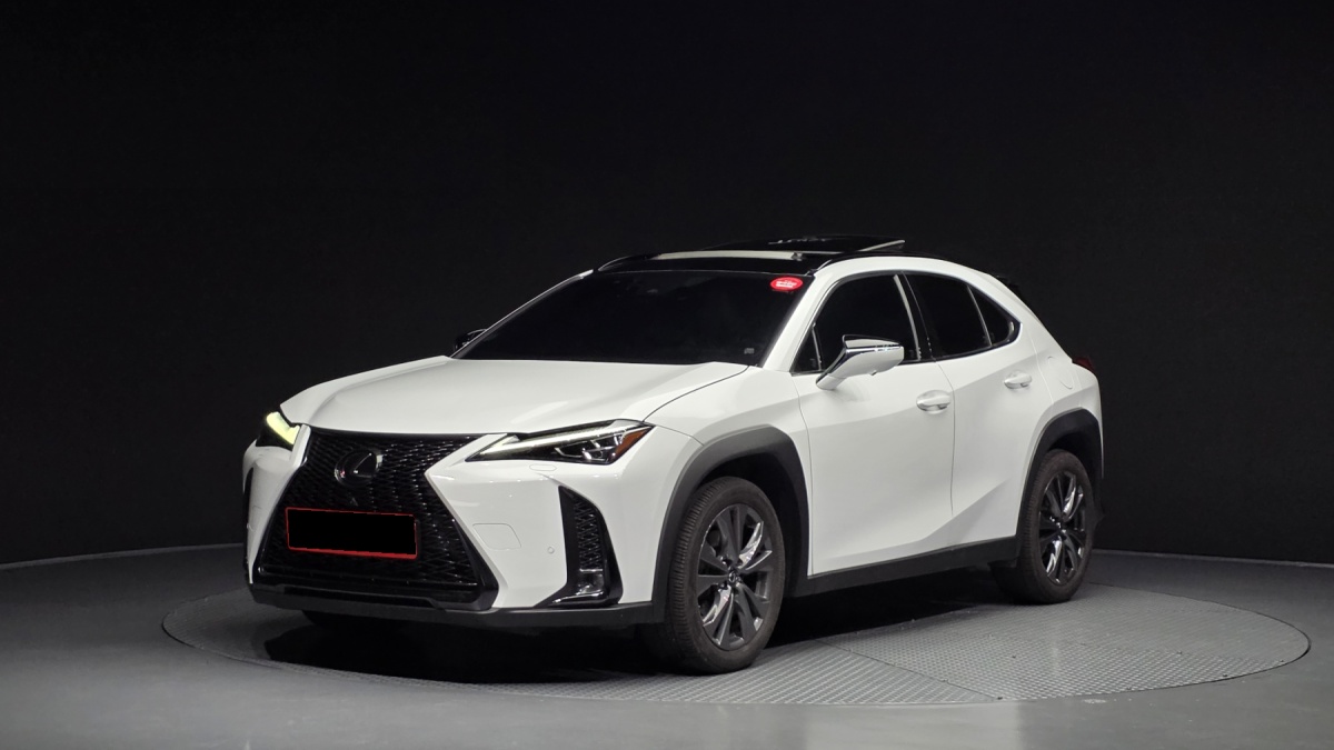 Lexus UX, 2023 — купить в Чебоксарах под ключ