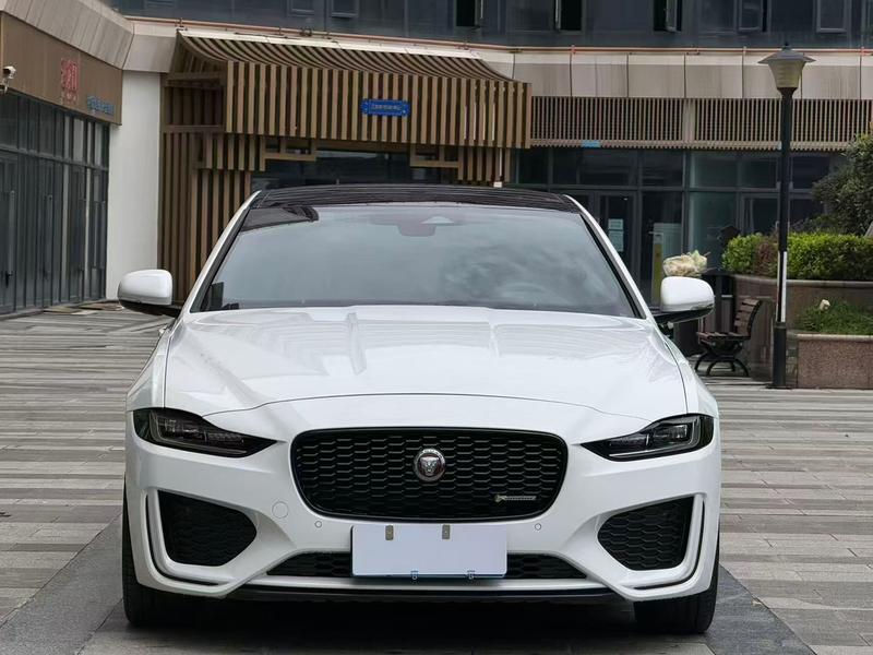 Jaguar XE L, 2021 — фото 2 из 10