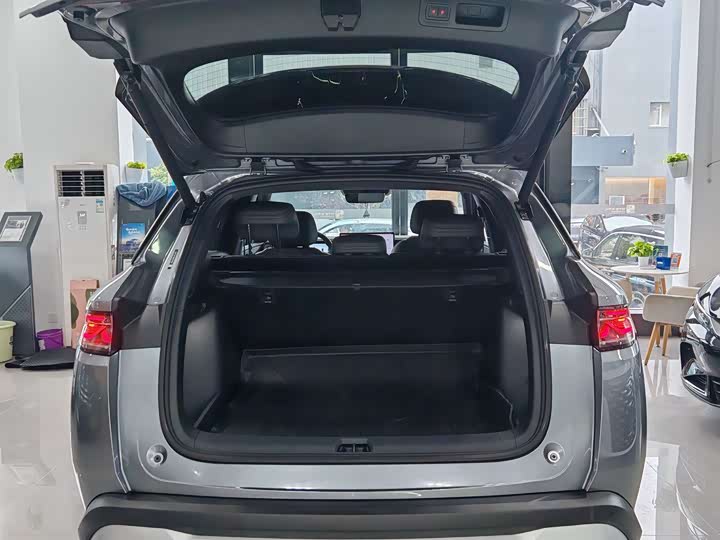 BYD Song L DM-i Hybrid, 2024 — фото 9 из 9