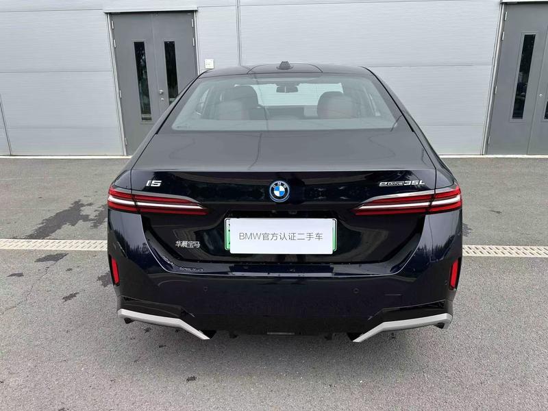 BMW i5, 2025 — фото 4 из 10