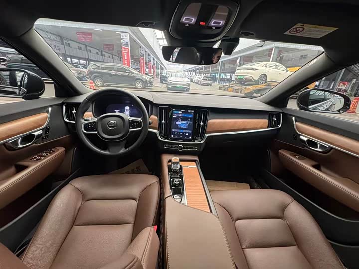 Volvo S90, 2023 — фото 6 из 9