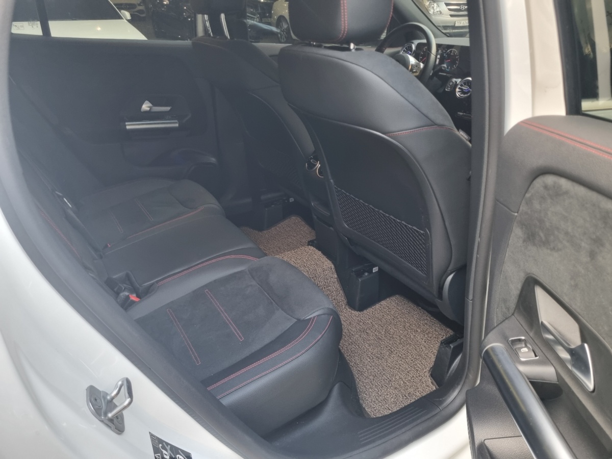 Mercedes-Benz GLA-Class, 2023 — фото 11 из 12