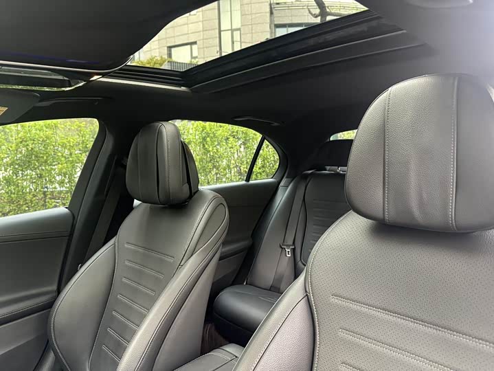 Mercedes-Benz C-Class, 2023 — фото 8 из 9