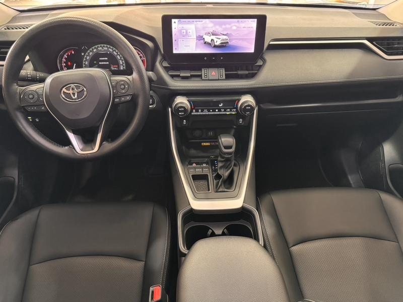 Toyota RAV4, 2023 — фото 10 из 12