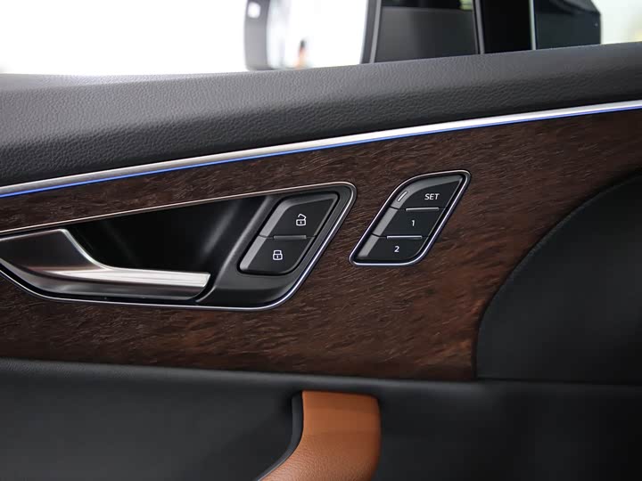 Audi Q7, 2022 — фото 4 из 9