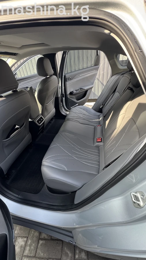 Geely Galaxy L6, 2025 — фото 4 из 8