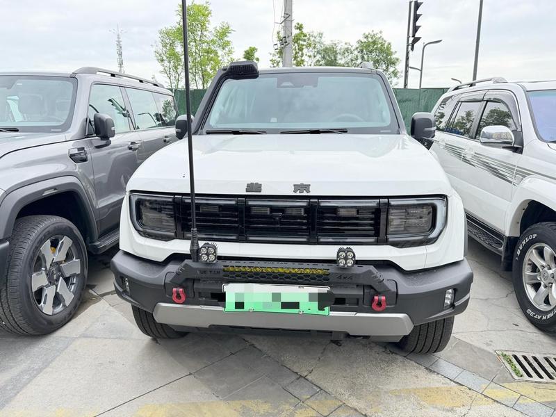 BAIC Beijing BJ40 Hybrid, 2025 — фото 2 из 12