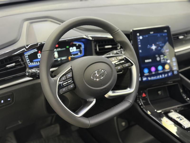 Hyundai Custo, 2025 — фото 9 из 12