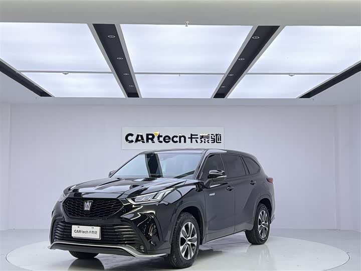 Toyota Crown Kluger, 2023 — купить в Калуге под ключ