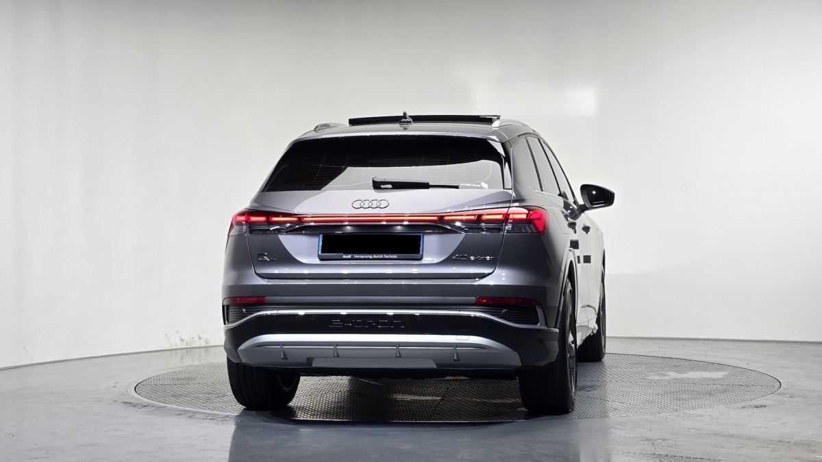 Audi Q4 e-tron, 2022 — фото 4 из 12