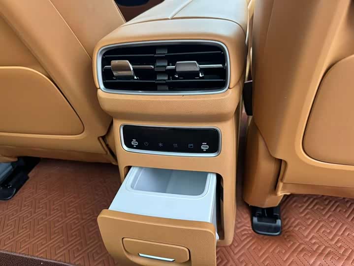 Dongfeng Yipai eπ 008, 2024 — фото 9 из 9