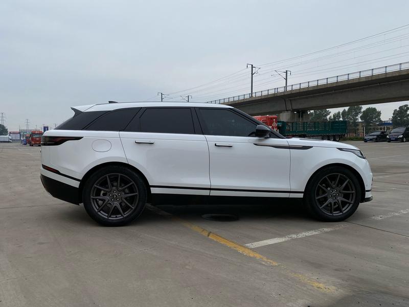 Land Rover Range Rover Velar, 2024 — фото 7 из 12