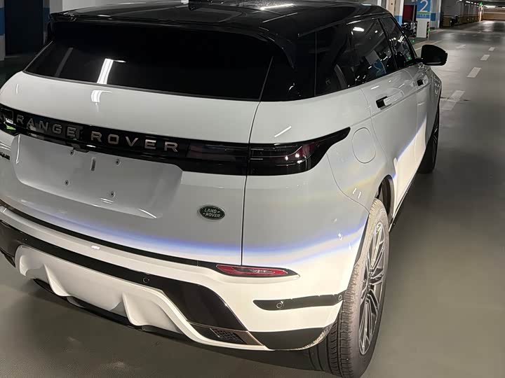 Land Rover Range Rover Evoque L, 2026 — фото 7 из 9