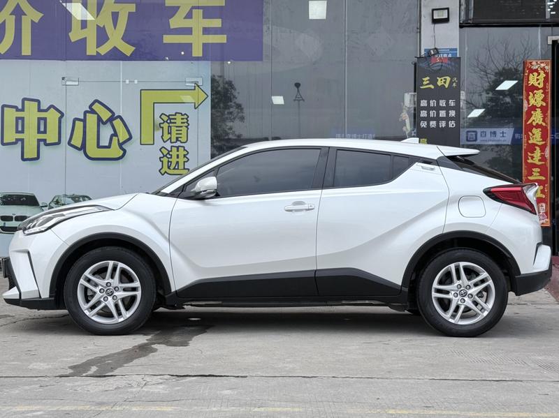 Toyota C-HR, 2022 — фото 4 из 12