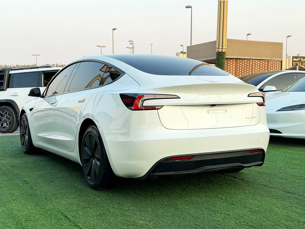 Tesla Model 3, 2024 — фото 6 из 10