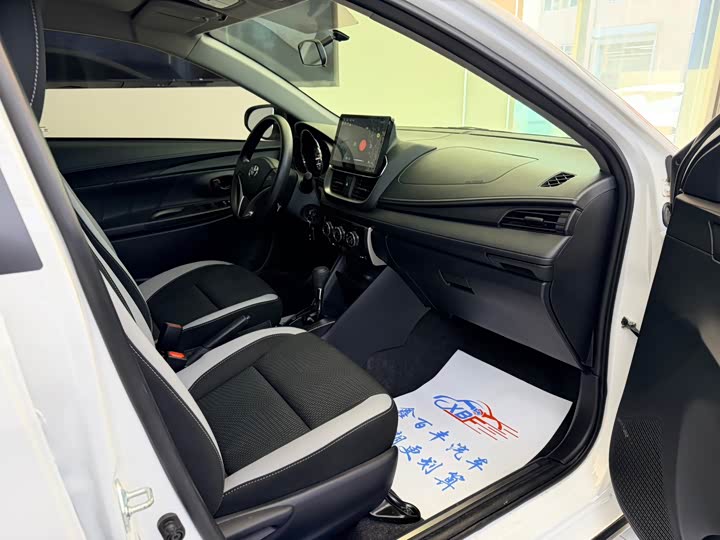 Toyota Yaris L Hatchback, 2022 — фото 6 из 9