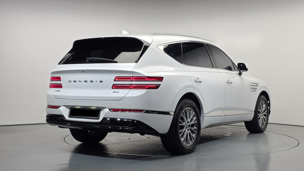 Genesis GV80, 2022 — фото 2 из 12