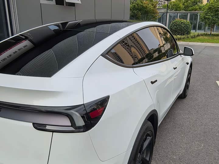 Tesla Model Y, 2025 — фото 5 из 7