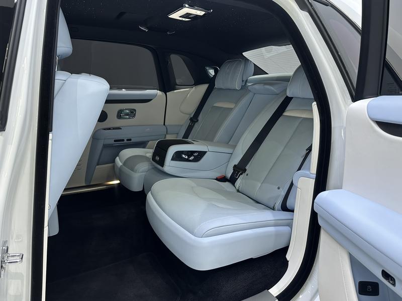 Rolls-Royce Ghost, 2025 — фото 9 из 10