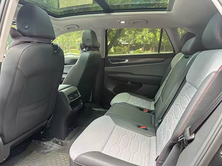 Volkswagen Teramont X, 2022 — фото 5 из 5