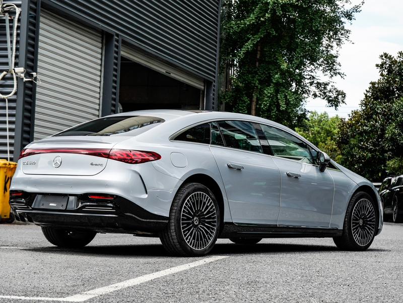 Mercedes-Benz EQS, 2023 — фото 6 из 12