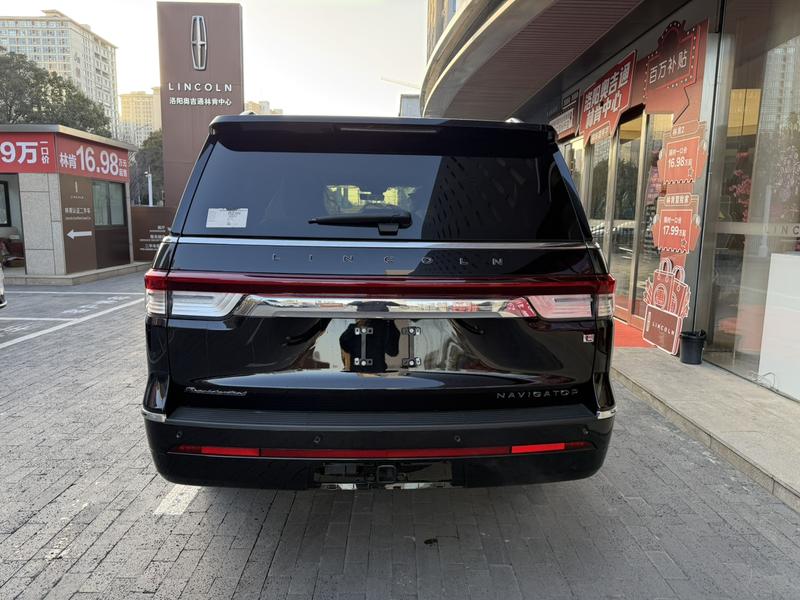 Lincoln Navigator, 2025 — фото 6 из 12