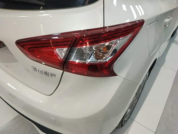 Nissan Tiida, 2023 — фото 8 из 9