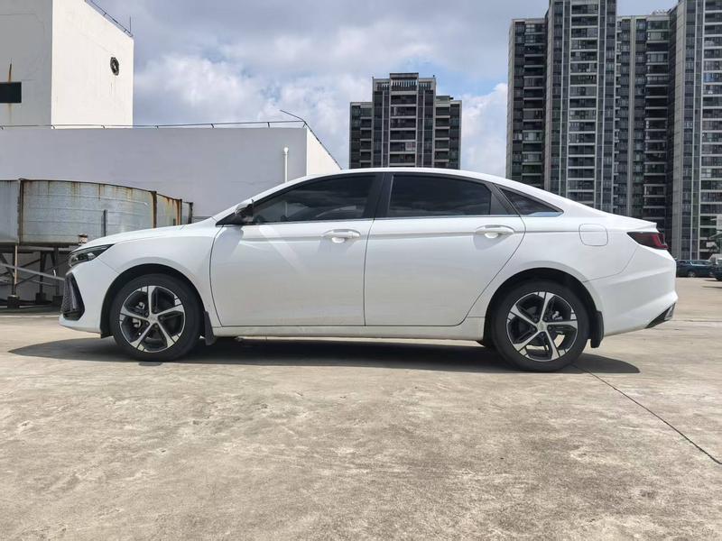 Geely Emgrand L, 2022 — фото 4 из 11