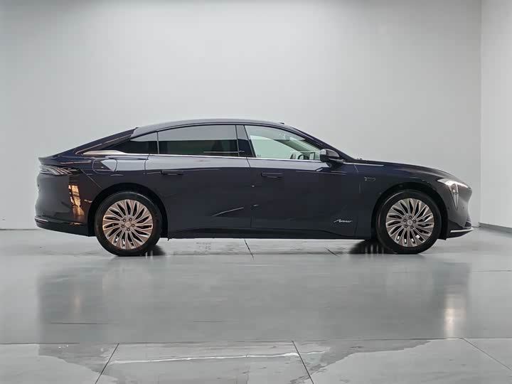 Buick Electra L7, 2025 — фото 8 из 9