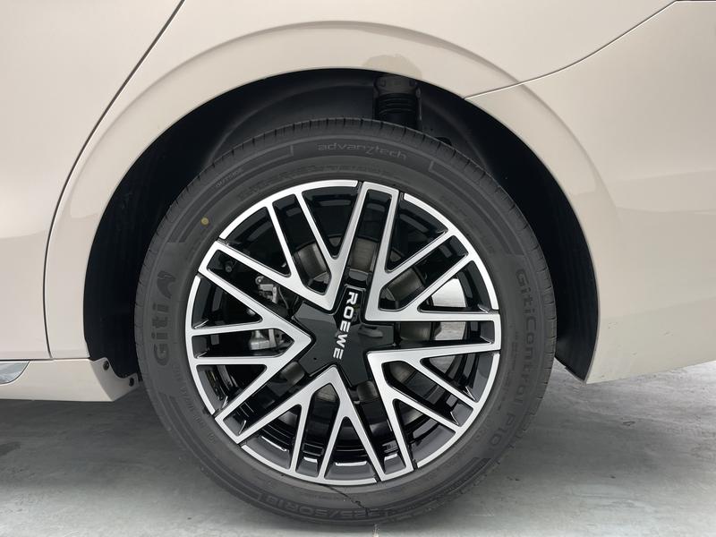 Roewe M7 DMH, 2025 — фото 11 из 12
