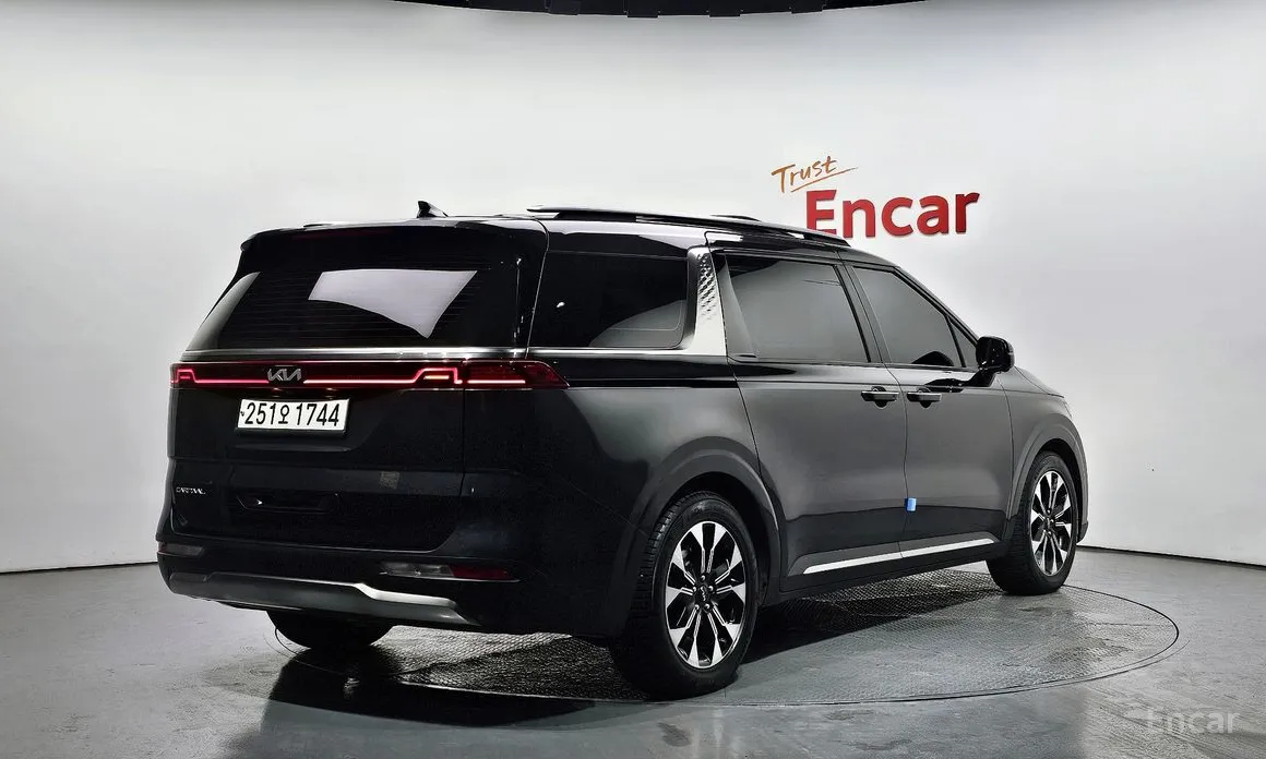 Kia Carnival, 2022 — фото 2 из 12
