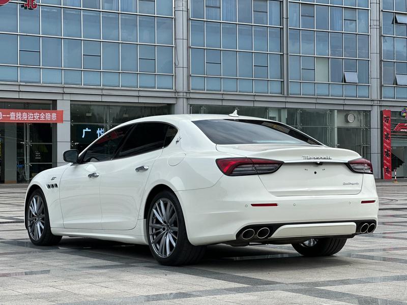 Maserati Quattroporte, 2022 — фото 5 из 12