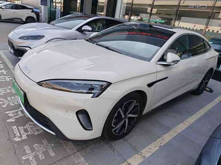BYD Seal 07 DM-i Hybrid, 2025 — фото 2 из 3