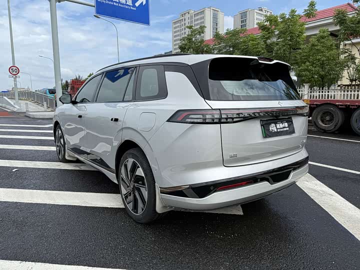 Dongfeng Yipai eπ 008, 2024 — фото 6 из 9