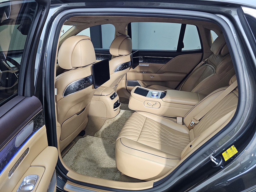 Genesis G90, 2023 — фото 9 из 12
